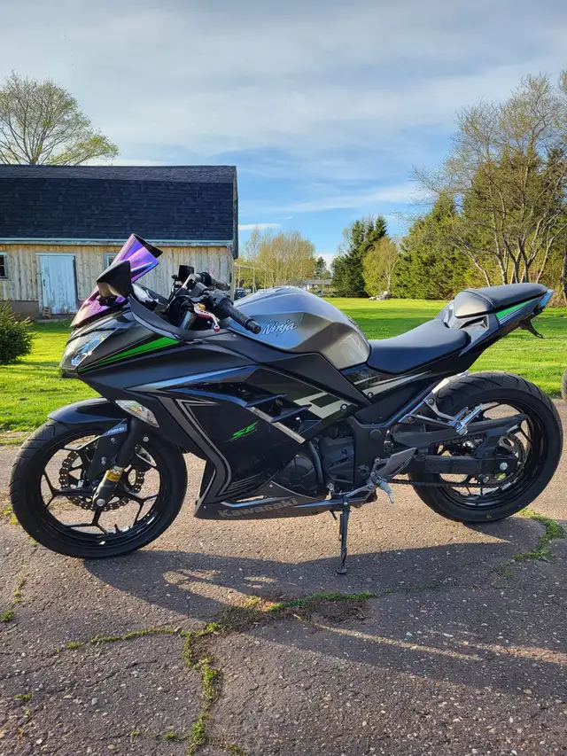 2013 Kawasaki Ninja 300  in Sport Bikes in Charlottetown - Image 3