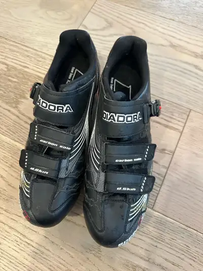 Diadora brand Size 11