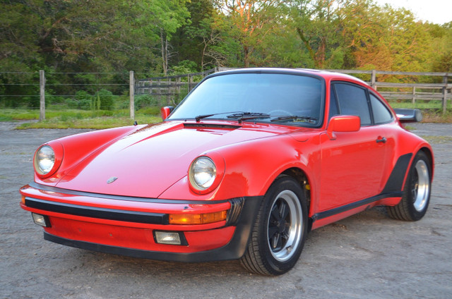 Buying a Porsche 911 3.2 Carrera (1984 - 1989) in Classic Cars in Ottawa - Image 2