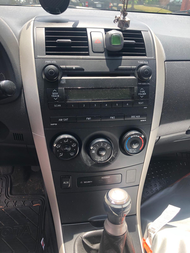 2009 Toyota Corolla SPORT MANUAL in Cars & Trucks in Oshawa / Durham Region - Image 4