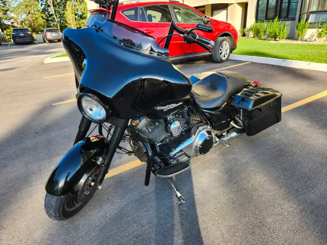 2010 harley davidson street glide in Street, Cruisers & Choppers in Ottawa - Image 3