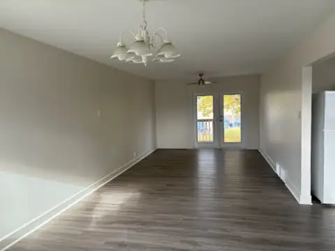 Upper level 3 bedroom for rent63735891245955121