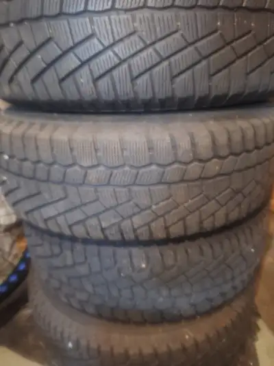 Winter tires with rims, 215/70 R 16