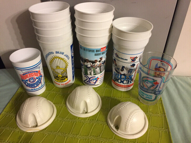 LOT OF #13 VINTAGE 1980S & 1990s TORONTO BLUE JAYS PLASTIC CUPS in Arts & Collectibles in City of Toronto