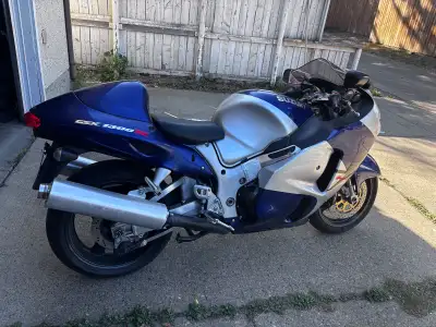 2001 Suzuki GSX 1300R Hayabusa Great condition Please contact me at 1 (780) 862-1389
