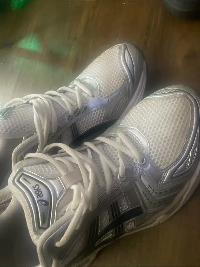 ASICS Mens GEL-Kayano 14 size 11 silver in Men's Shoes in Ottawa - Image 3