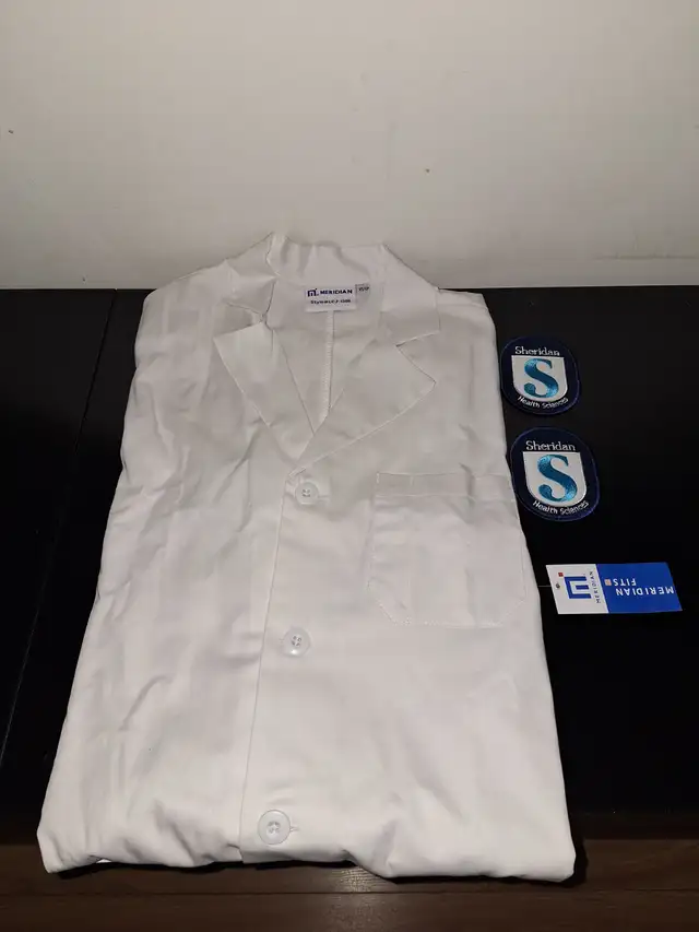 White Meridian Lab Coat XS - New in Health & Special Needs in Mississauga / Peel Region - Image 3