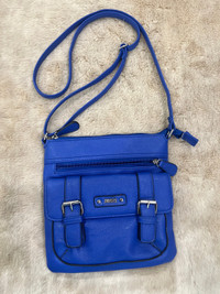 Blue roots purse