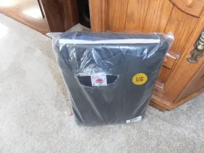 T Shirts Pack of 4 - NEW - Size Large, View more