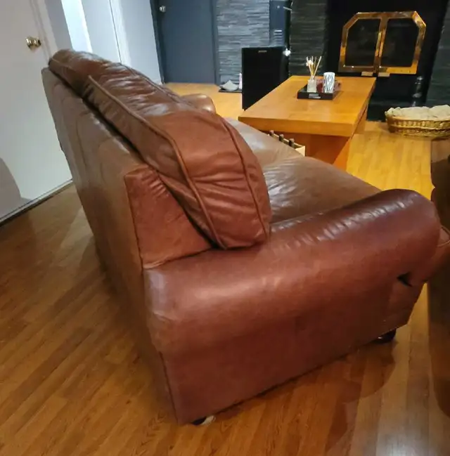 Causeuse en cuir Palliser couleur Tan in Couches & Futons in Laval / North Shore - Image 4