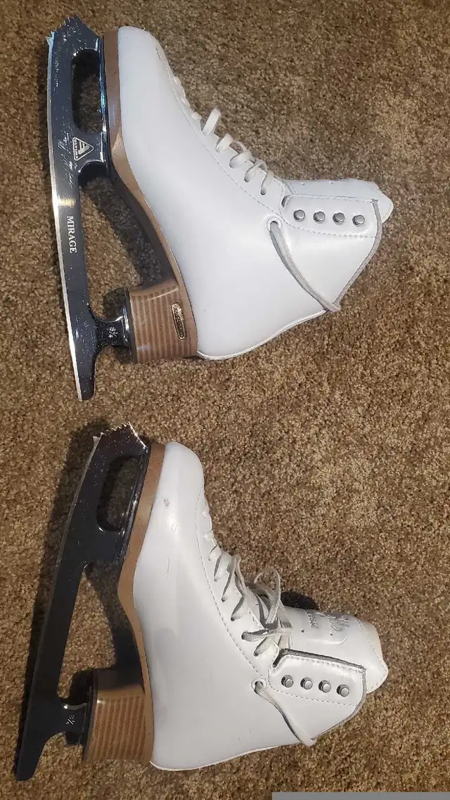 Jackson Elle Fusion Size 4.5 R Figure Skates in Skates & Blades in Kitchener / Waterloo - Image 4
