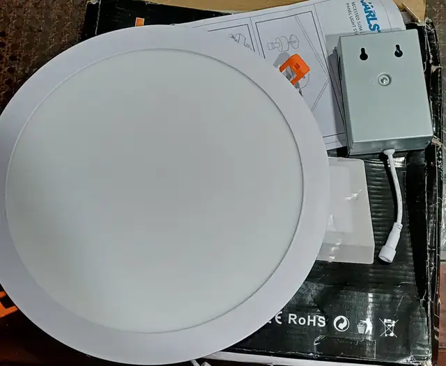 LED Recessed Light 3CCT, Dimmable, 24W in Indoor Lighting & Fans in Mississauga / Peel Region - Image 6