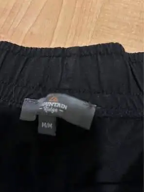 Men’s shorts $10 Medium black shorts drawstring elastic waist in Men's in Oakville / Halton Region - Image 3