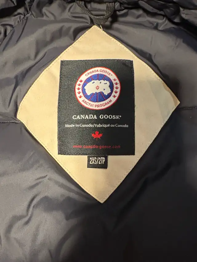 Canada Goose Chilliwack bomber, sand color, size xx in Women's - Tops & Outerwear in City of Montréal - Image 4