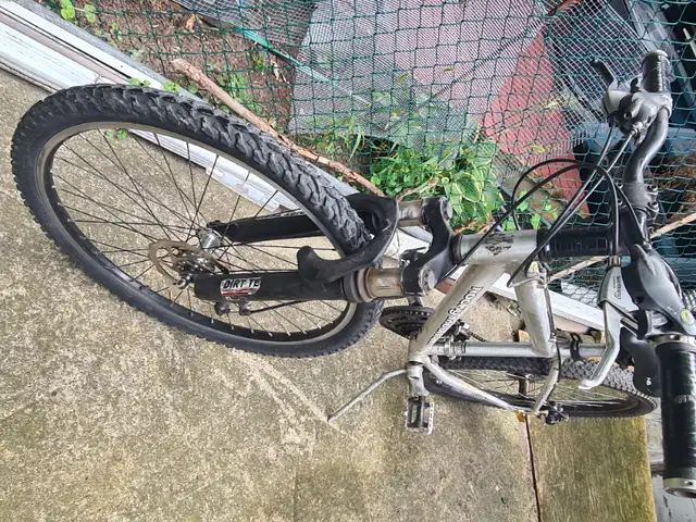 26" rocky mountain bike in Mountain in City of Toronto - Image 4