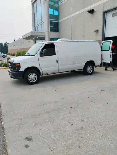 Very solid van, service records Typical rust but frame underbody solid Selling as is but recent ebra...