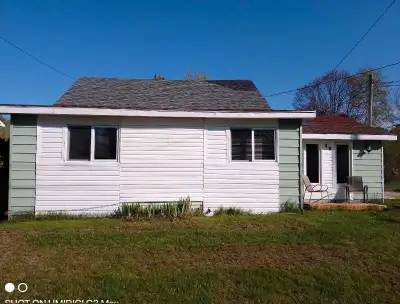 Large renovated bungalow in Spanish Ontario, 1280 square feet 3 bedroom. I offer you a bargain, if y...