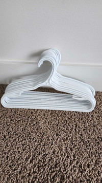 Children's clothing hangers