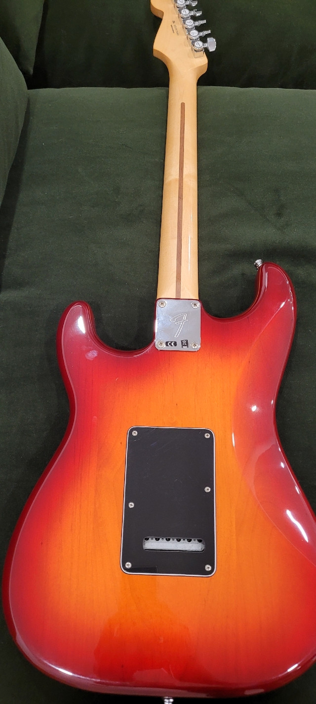 Fender Player Strat Plus Top in Guitars in Oshawa / Durham Region - Image 4