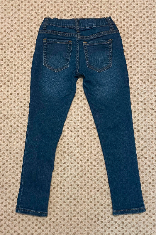 Girls Size 6 Jeans in Kids & Youth in Saskatoon - Image 2