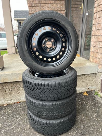 Four (4) Michelin X-Ice Tires and Rims 225 50R/17 Genuine Honda Steel Rims (Bolt Pattern 5x114.3) On...