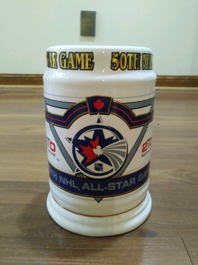 Vintage NHL 50TH All-Star Game Toronto Maple Leafs Stein (2000). Great condition!! Stands 6.5" tall....