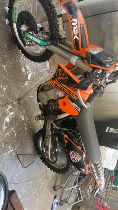 Selling my KTM 450, have the ownership. The bike idles with the choke on, but dies when you close th...