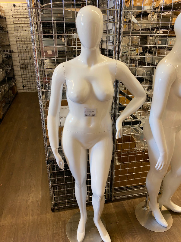 GLOSSY WHITE, FIBERGLASS MALE MANNEQUIN WITHOUT HEAD in Costumes in City of Toronto - Image 3