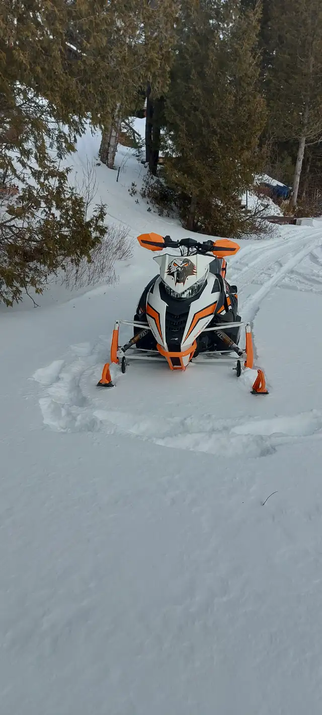 Arctic Cat ZR9000, 2016,1100cc,4-temps,(6600km) in Snowmobiles in Trois-Rivières - Image 4