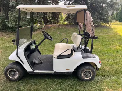 2005 E-Z-GO 36volt golf cart. All 6 new batteries.