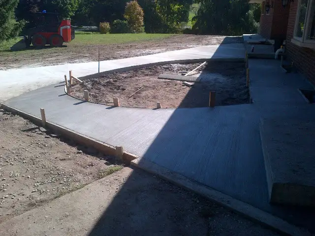 INTERLOCK PAVERS, SLABS, RET.WALLS,REPAIR,REPLACE in Interlock, Paving & Driveways in City of Toronto - Image 8