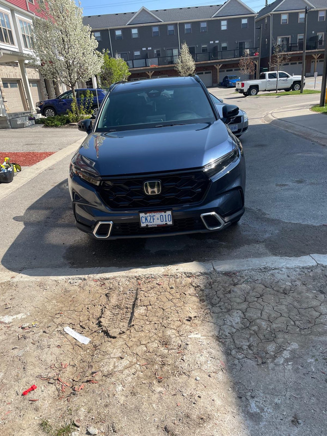 Honda CRV - Hybrid 2023 in Cars & Trucks in Barrie