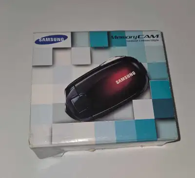 Capture memories with this 'like new' Samsung Memory CAM camcorder! It's in excellent condition and...