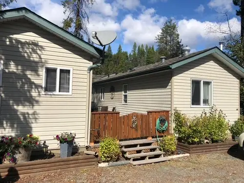 Waterfront Park Model with Guest Bunkhouse & Huge Deck – Turnkey Vacation Getaway! ✨ Looking for you...