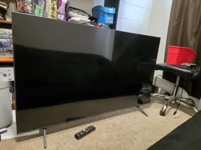 Looking to sell a 55inch samsung tv for 250$ has no damage or dead pixels and it comes with the remo...