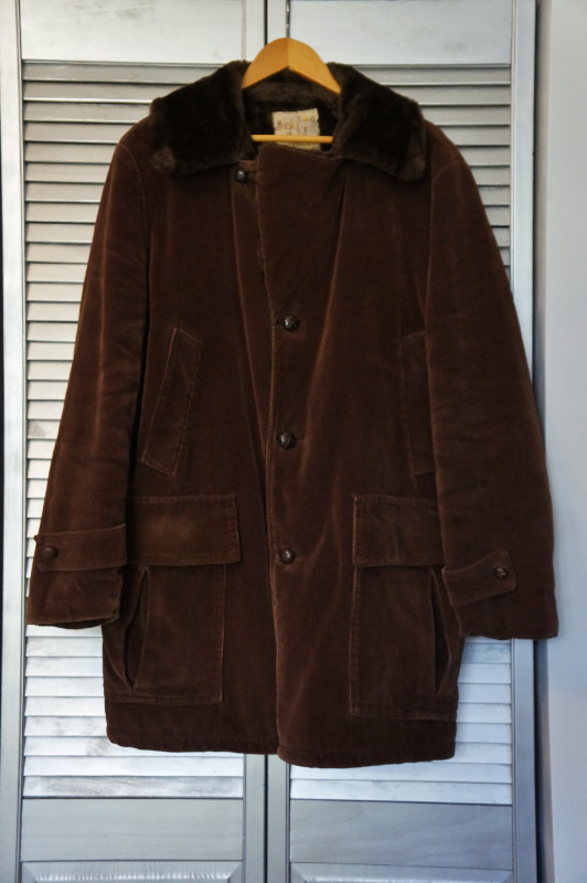 Men's Vintage Brown Corduroy Faux Fur lined Coat - Size 42 in Men's in City of Toronto - Image 2