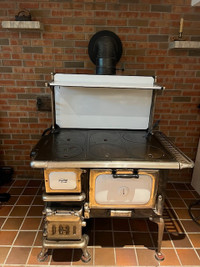 Findlay Oval antique wood cook stove