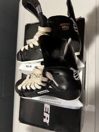 Youth skates - size 12.5 (5/6 year old)