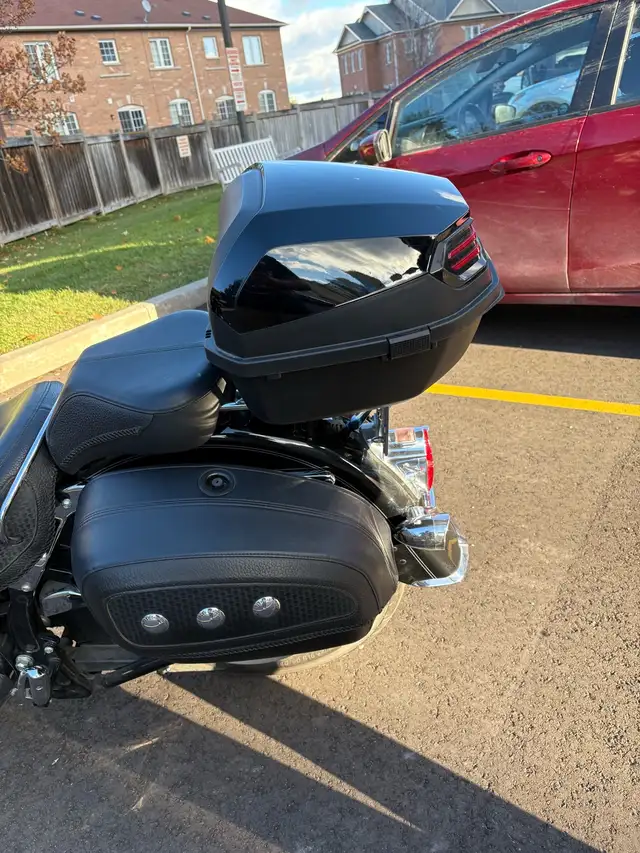 HARLEY DAVIDSON FLS SOFTAIL DELUXE. in Street, Cruisers & Choppers in Oakville / Halton Region - Image 5