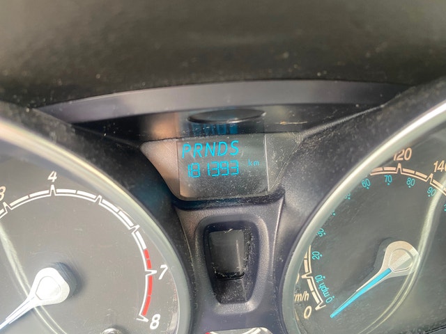 Ford Fiesta SE 2015 — photo 2