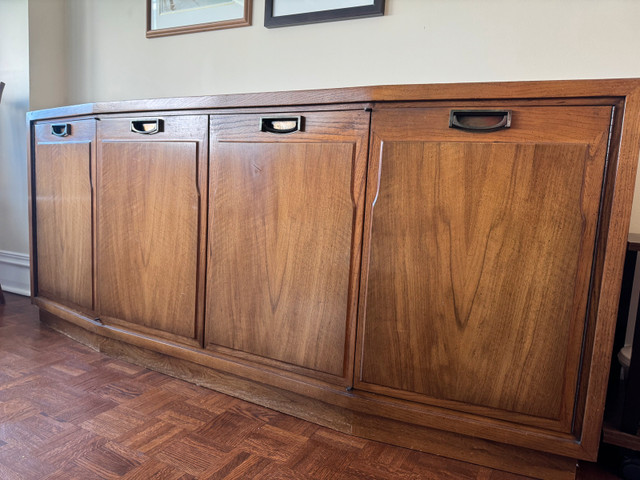 Midcentury modern dining room set. dans Mobilier de salle à manger et cuisine  à Ville de Montréal - Image 3