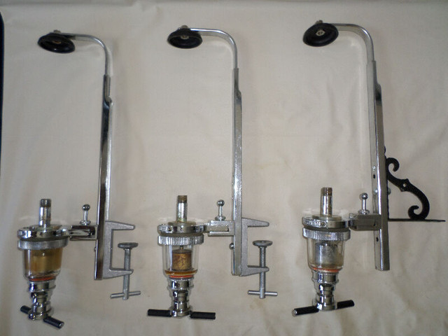 3 PIECES - VINTAGE BOTTLE DISPENSER "EASY SERVE" BOWKERS LTD in Arts & Collectibles in Calgary