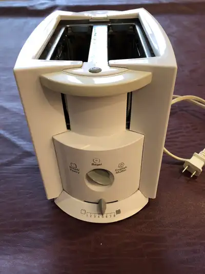 Sunbeam white toaster 2 slices , View more