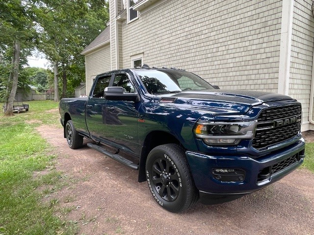 2022 Ram 2500 Crew Cab Big horn 8ft box in Cars & Trucks in Moncton - Image 3