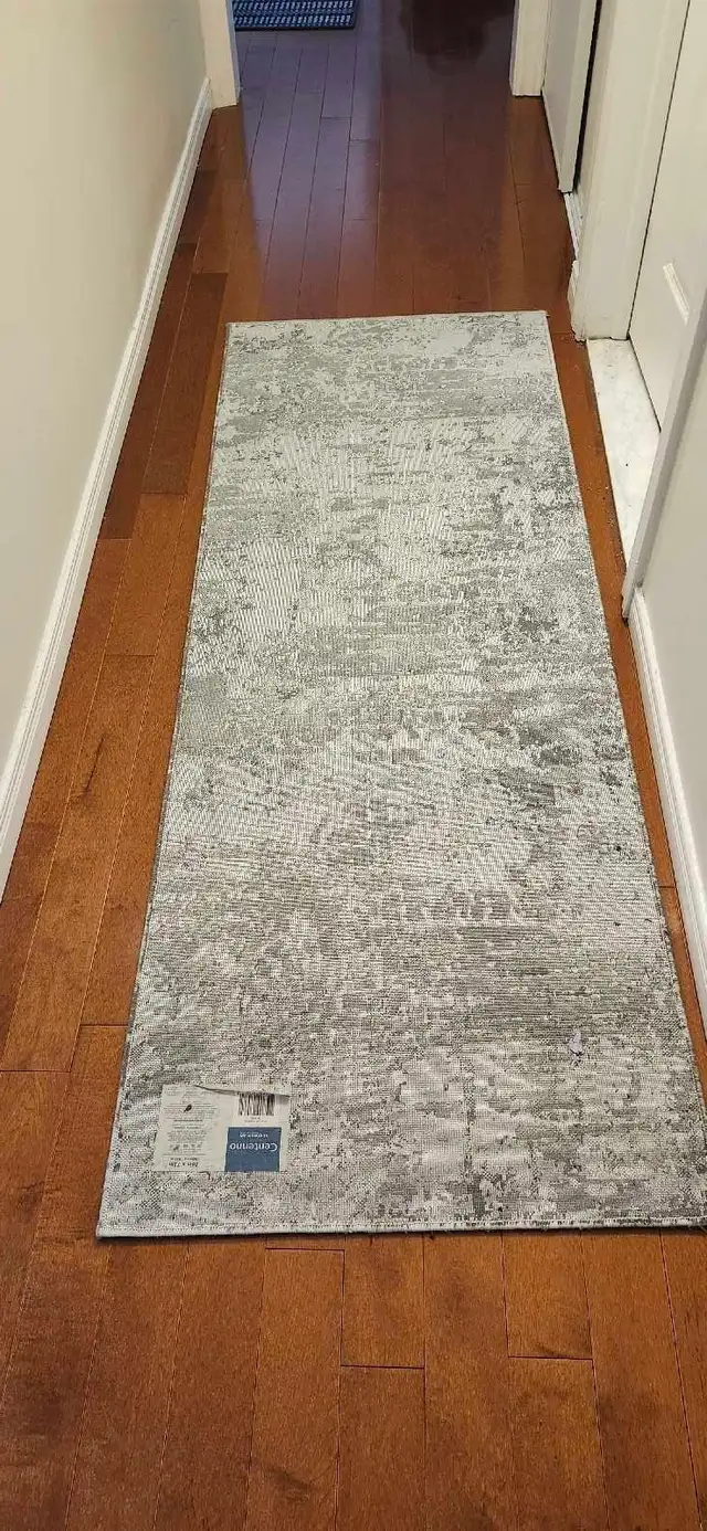 Runner Rug 26"x72" in Rugs, Carpets & Runners in Ottawa - Image 3