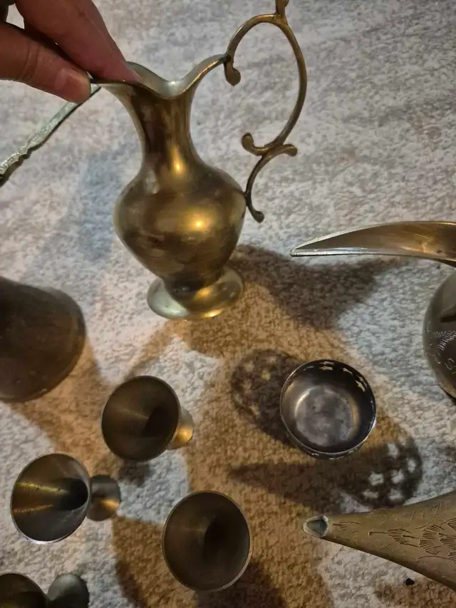 Vintage Brass Coffee Set in Arts & Collectibles in Napanee - Image 3