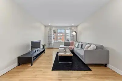 BAIL À CÉDER Apartement 4 1/2 semi meublé,  INTERNET INCLUS