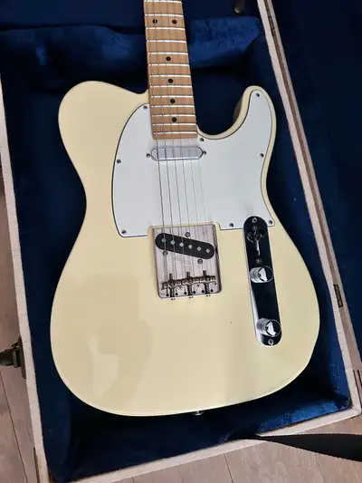 Suhr Classic T Pro with case, View more