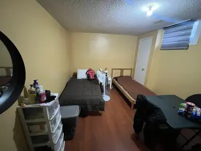 Sharing Room for Rent