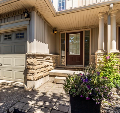 Gorgeous 3 Bdrm 3 Parking 2 Layer Walkout decks Carpet-free on Greenbelt in Kitchener Laurentian Wes...